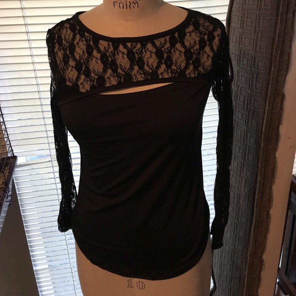Elegant lace top